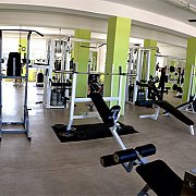 Test(sz)építés a gútai Atlas Fitnessben