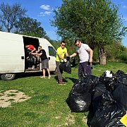 Diákok is csatlakoztak a helloGútások környezetszépítő akciójához