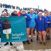 Rozmárok, jegesmedvék és jégkrémek a Vágban Gútánál