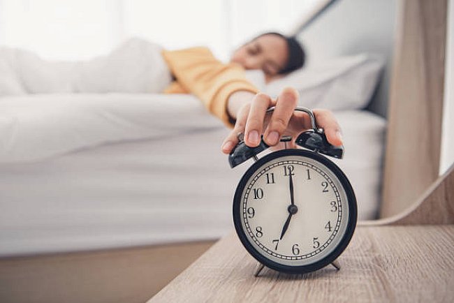 Így vészeld át az óraátállítás sokkját!