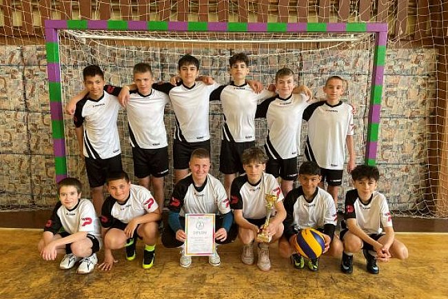 Hatalmas küzdelem, 2. helyezés a járási döntőben