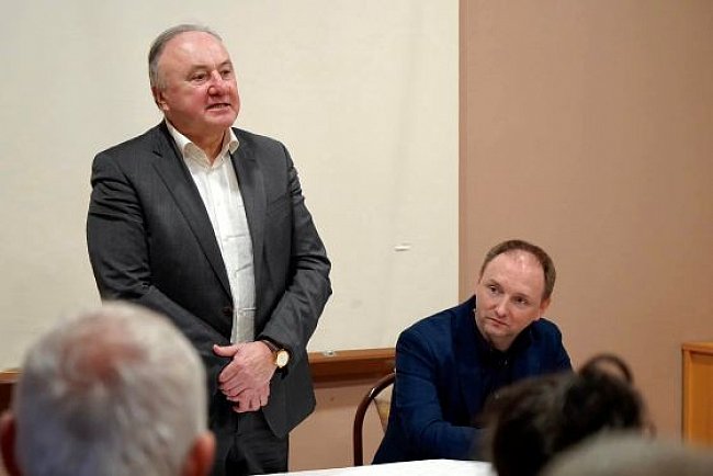 Rácsok a havon